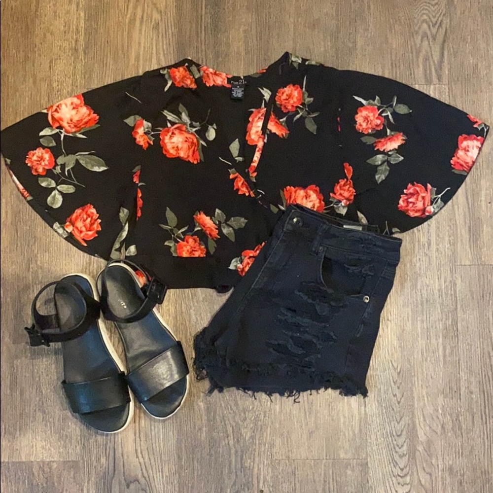 Black Floral Crop Top